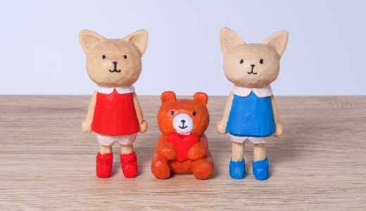 木彫りの猫さんズと熊さん完成しました