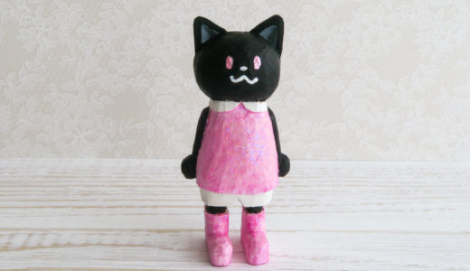 木彫りの黒猫さん（ラメピンク）