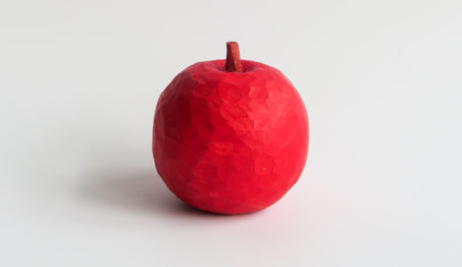 木彫りのりんご